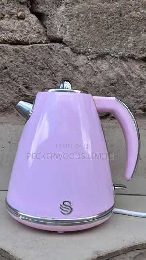 Swan Retro Pink Electric Kettle