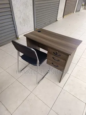 Budget-Friendly Study Desk – Quality at a Great Price