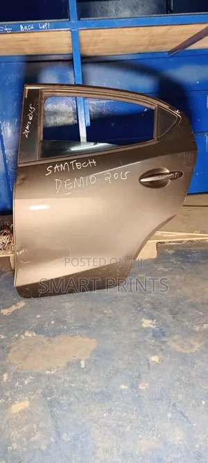 Top Quality Ex Japan Mazda Demio Back Left Door Available