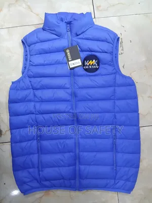 Hooded Jacket to Protect Against Wind and Cold