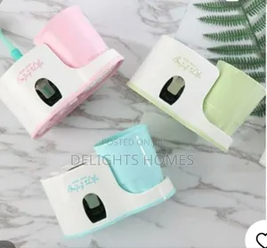 Toothbrush Holder With Toothpaste Dispenser_alp