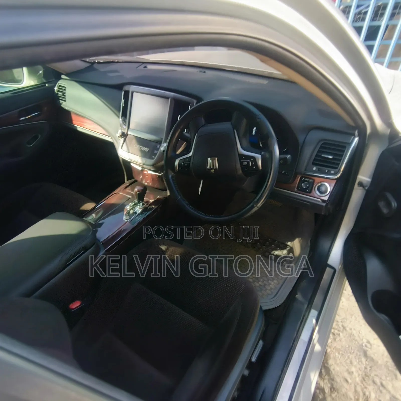 Toyota Crown 2015 Silver