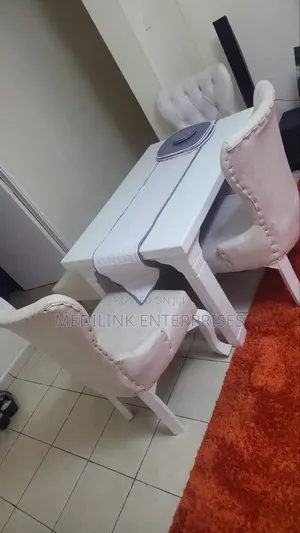 4-Seater Whitish Dinner Table Set