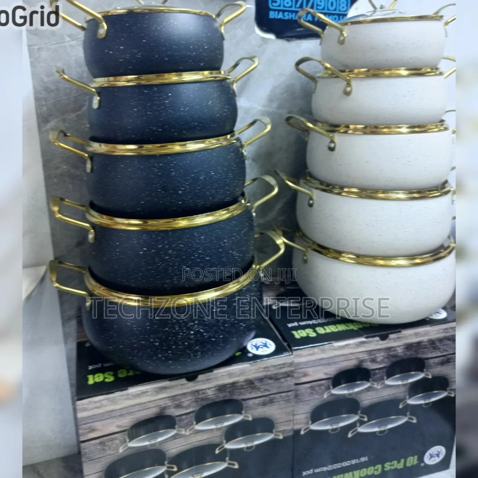 High 10-Piece Ambarey Granite Cookware Set in Black and White 