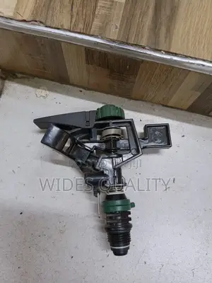 Impact Sprinkler Head. Overhead Water Sprinkler