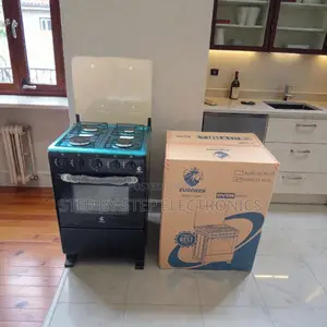 Premium Quality Free Standing Cooker With Gas Oven and Grill Function