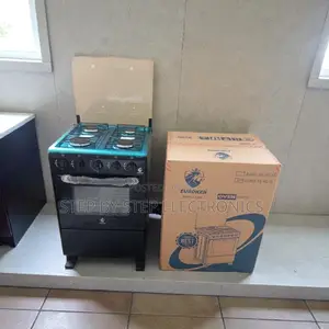 4-Burner Free Standing Cooker With Gas Oven and Easy Clean Surface