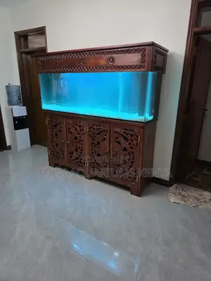 7ft Carved Wood Aquarium – Fish, Plants, Lights Food Included