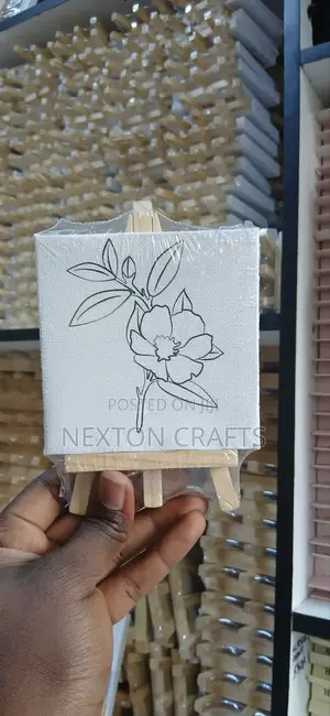 Canvas Paint 10 By 10 Cm With Stand