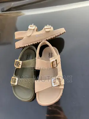 Kids Miu Miu Sandals in Beige and Green Suede Size 26-30
