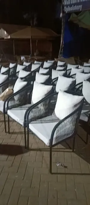 Handwoven Restaurants/Hotels Metallic Handwoven Single Chairs