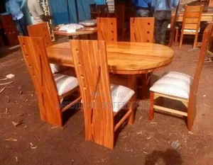 Solid Oval 6-Seater Dinning Table Set