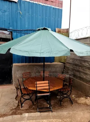Crol Green Outdoor Six Seater