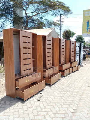 Smart Wordrobe Storage for Modern Living