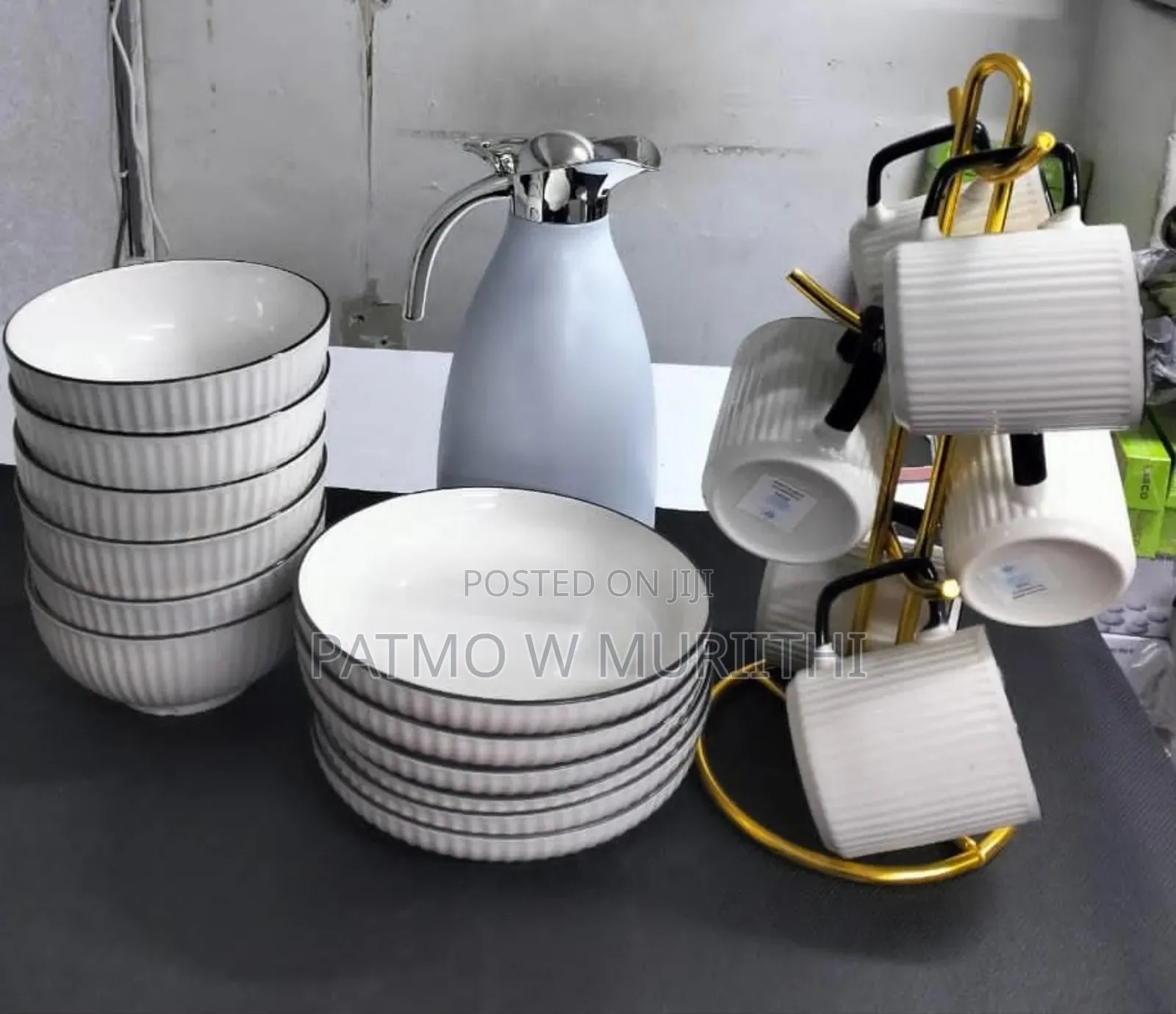 19 Pieces Japanese Dinner Set