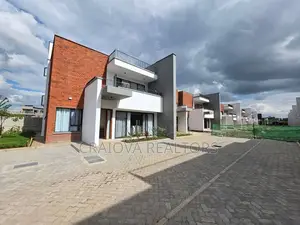 4bdrm Villa in Langata for sale