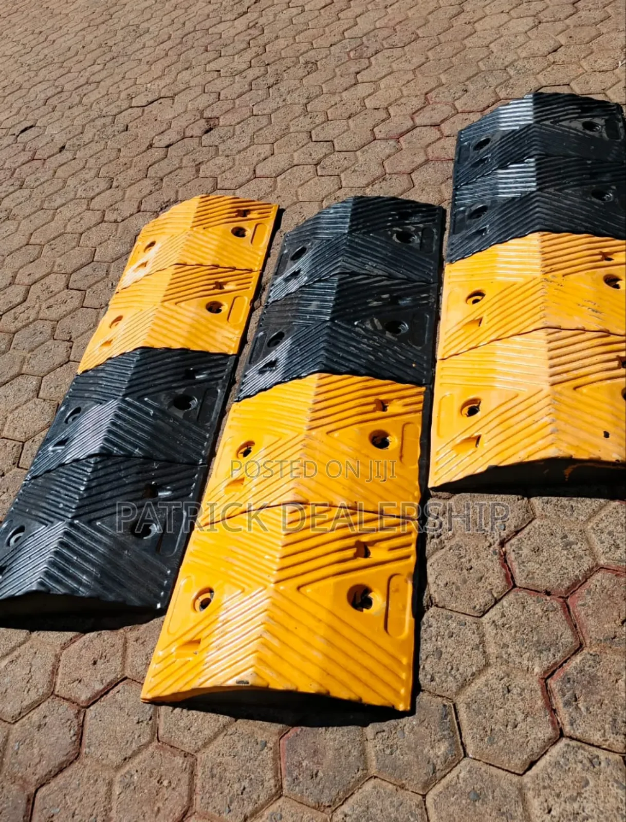 Reflective Rubber Speed Bump