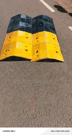 Reflective Rubber Speed Bump