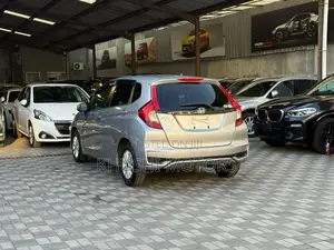 Honda Fit 2018 Silver