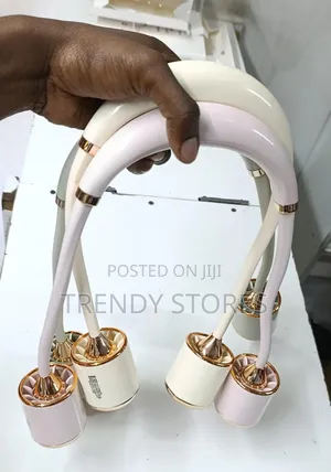 Gold Necklace Fan