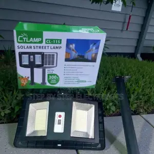 Durable Ctlamp 300w Solar Street Light With Inbuilt Li-Ion Battery