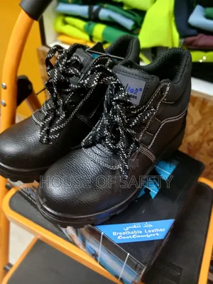 Double-Density Black Outsole for Durability Safety Boot