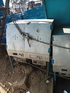 Charcoal Oven + 2 Built-in Charcoal Jikos