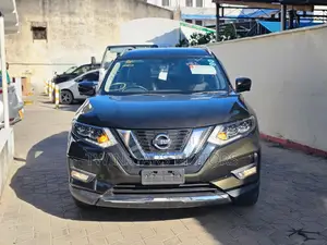Nissan X-Trail 2.5 Petrol AWD 2018 Green