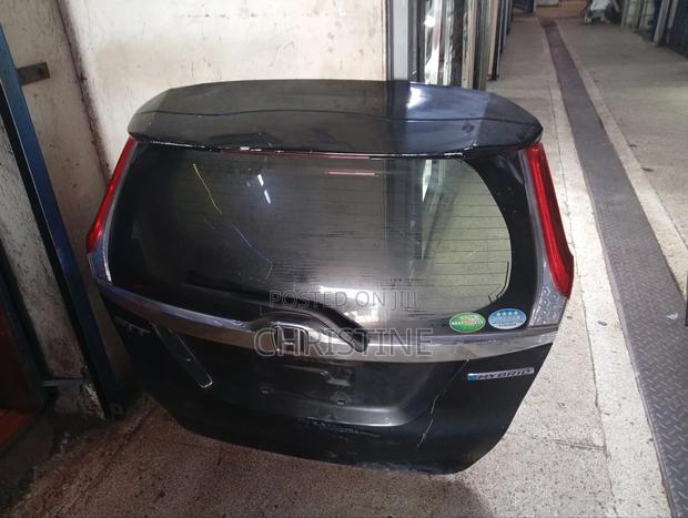 Honda Fit Boot/Tailgate Complete