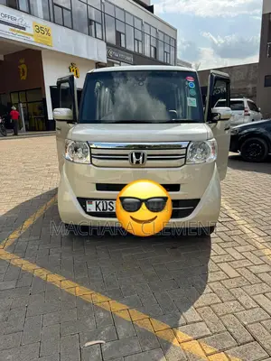Honda N-Box 660 FWD 2018 Beige