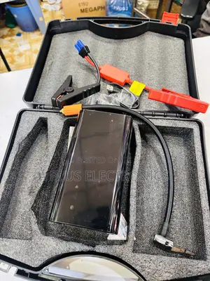 Q7 80000mah Jumpstarter + Tyre Inflator – Road Trip Essential