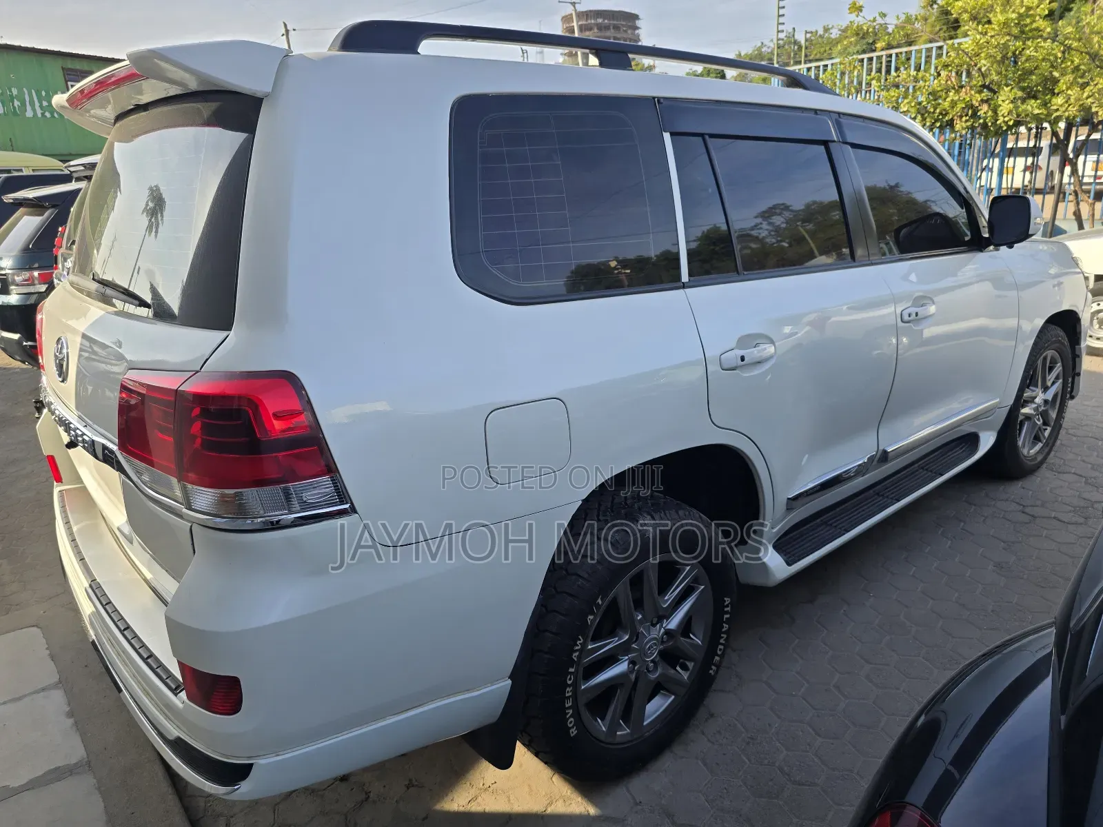 Toyota Land Cruiser 2013 White