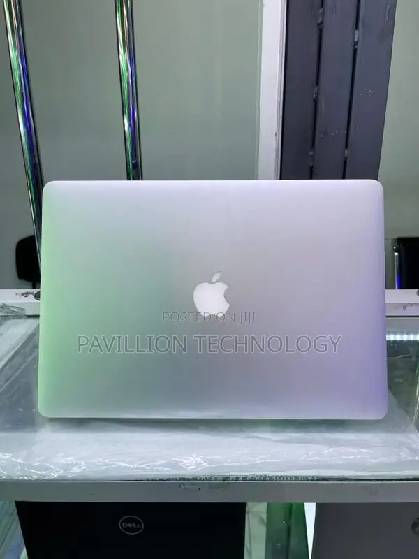 Laptop Apple MacBook Pro 8GB Intel Core I5 SSD 256GB