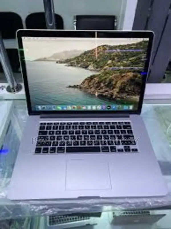 Laptop Apple MacBook Pro 8GB Intel Core I5 SSD 256GB