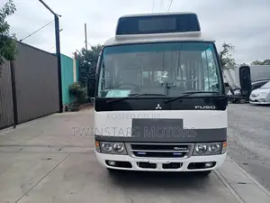 Mitsubishi Fuso Rosa 2018 White