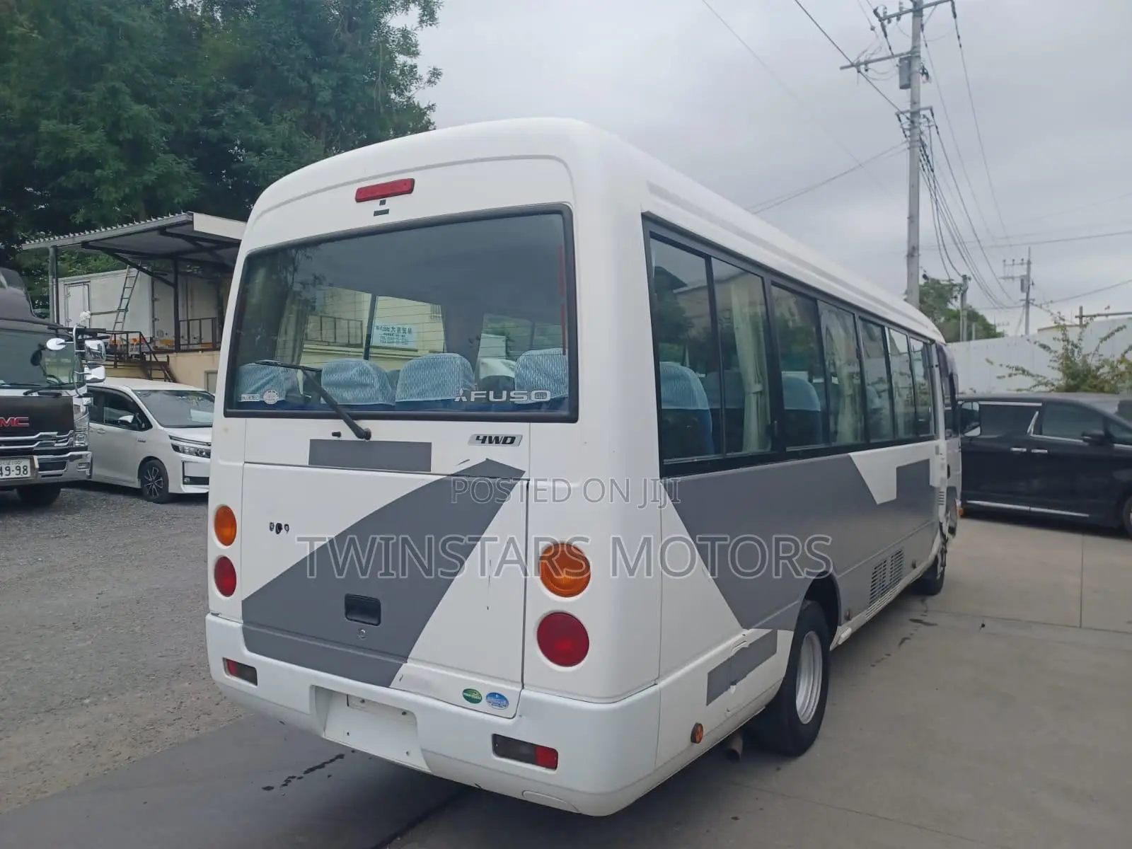 Mitsubishi Fuso Rosa 2018 White
