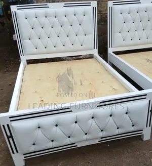 White Black Mocket Bed 4x6