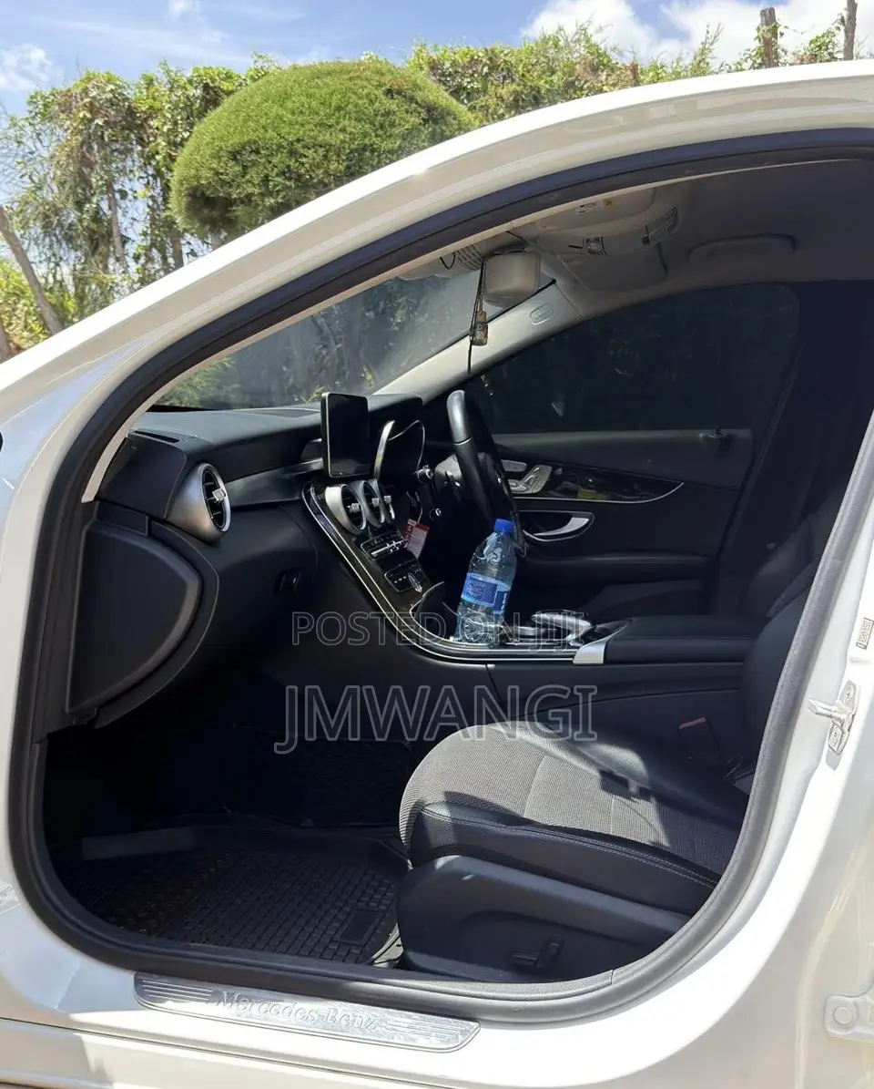 Mercedes-Benz C200 2016 White