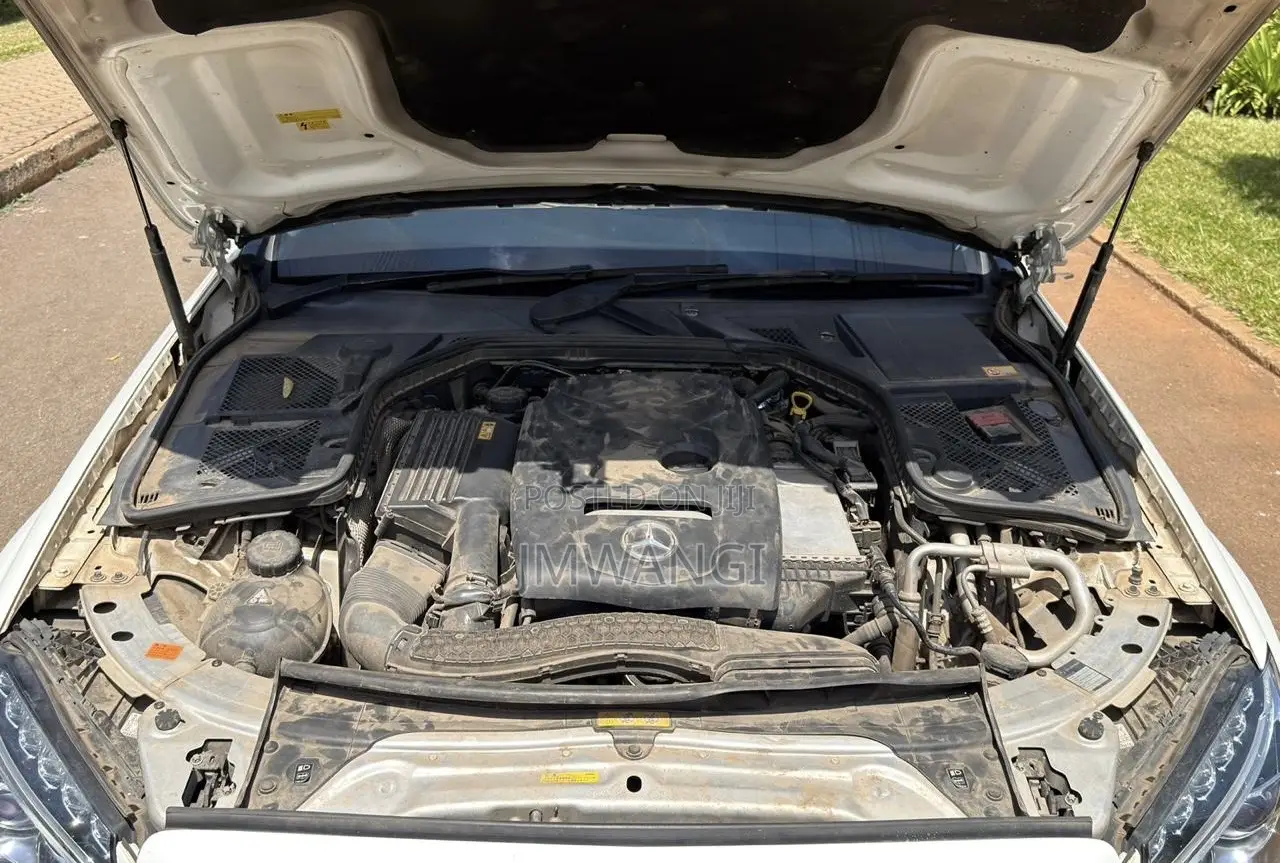 Mercedes-Benz C200 2016 White