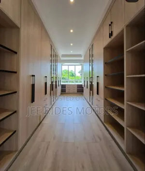 5bdrm Maisonette in Evergreen, Nairobi Central for sale