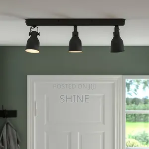 3 Hold Spotlight