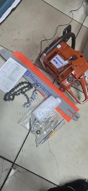 Husqvarna Chainsaw 272