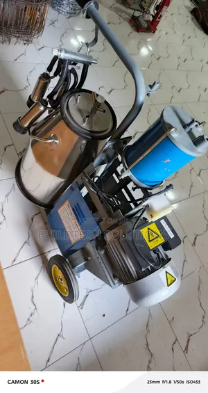 Automatic Single Bucket Cow Milker
