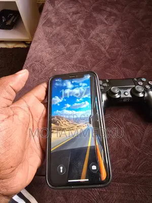 Apple iPhone 11 64 GB Red