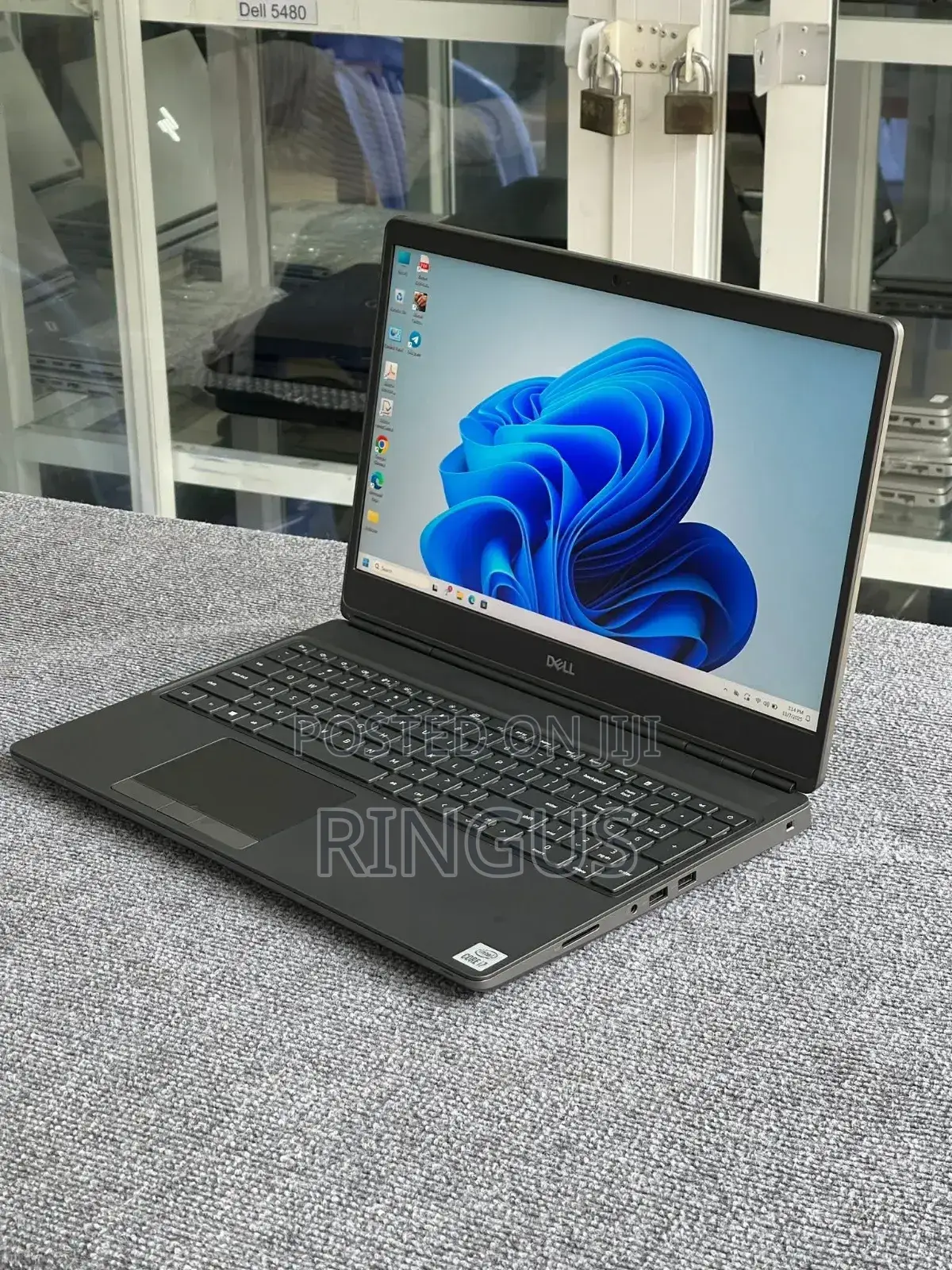Laptop Dell Precision 15 7550 32GB Intel Core i7 SSD 512GB