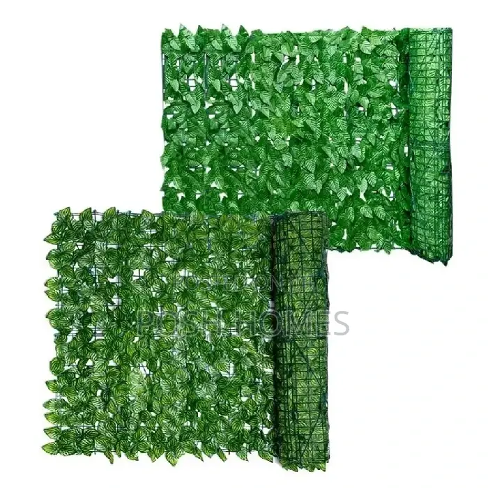 Expandable Green Artificial Fence