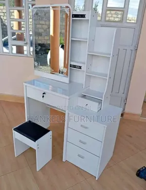 Compact Dressing Table for Small Bedroom Spaces