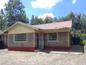 3bdrm Bungalow in Karen for rent
