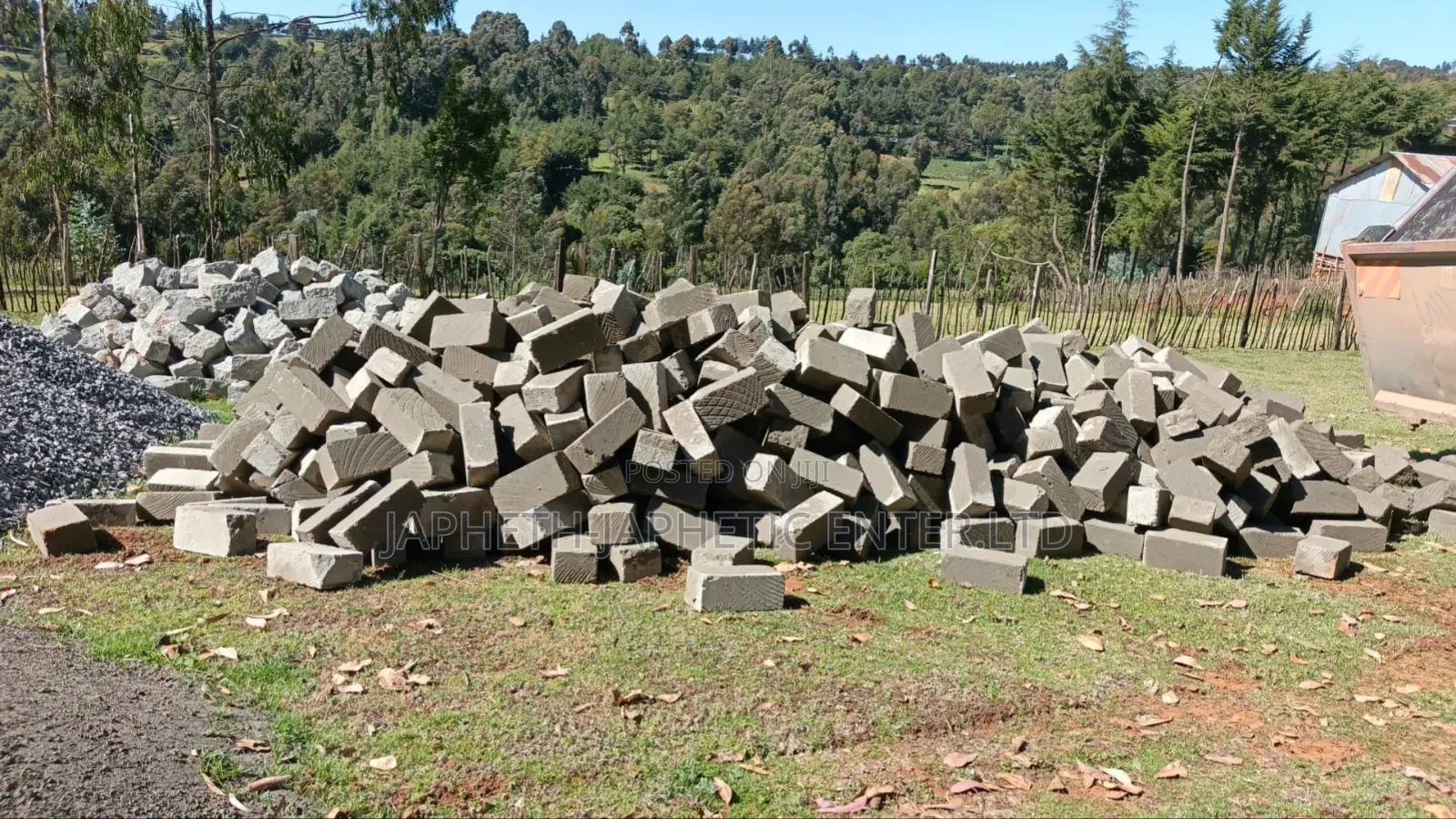 Machine Cuts Stones/Ndarugo