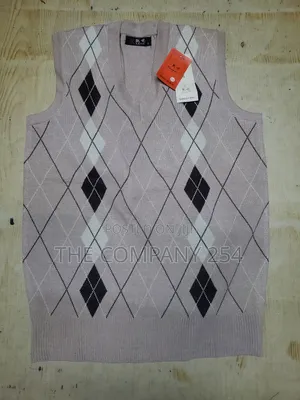 Quality Casual Men v Neck Half Sweat Available